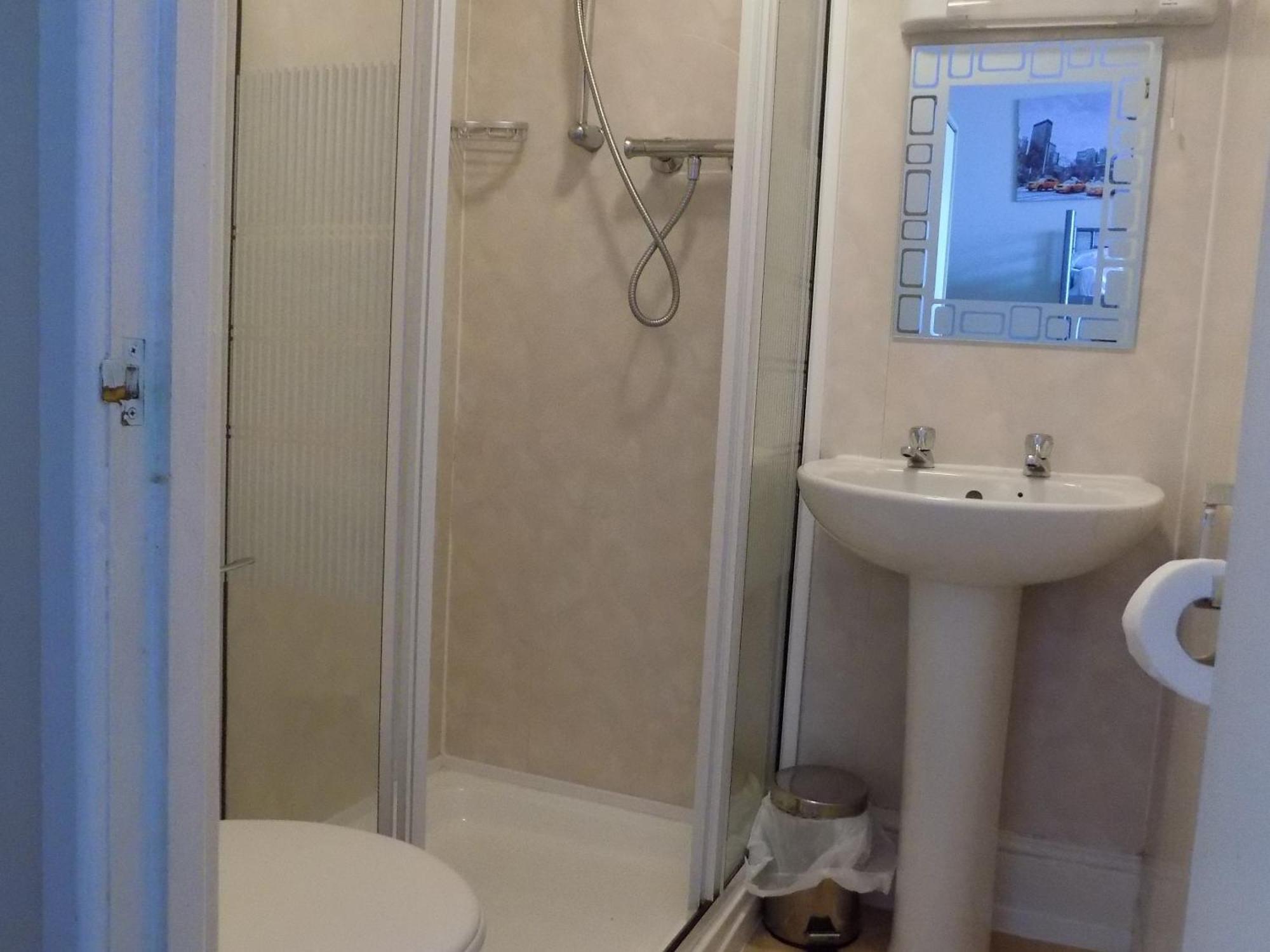 Family Room Shower,1739408117:JPEG